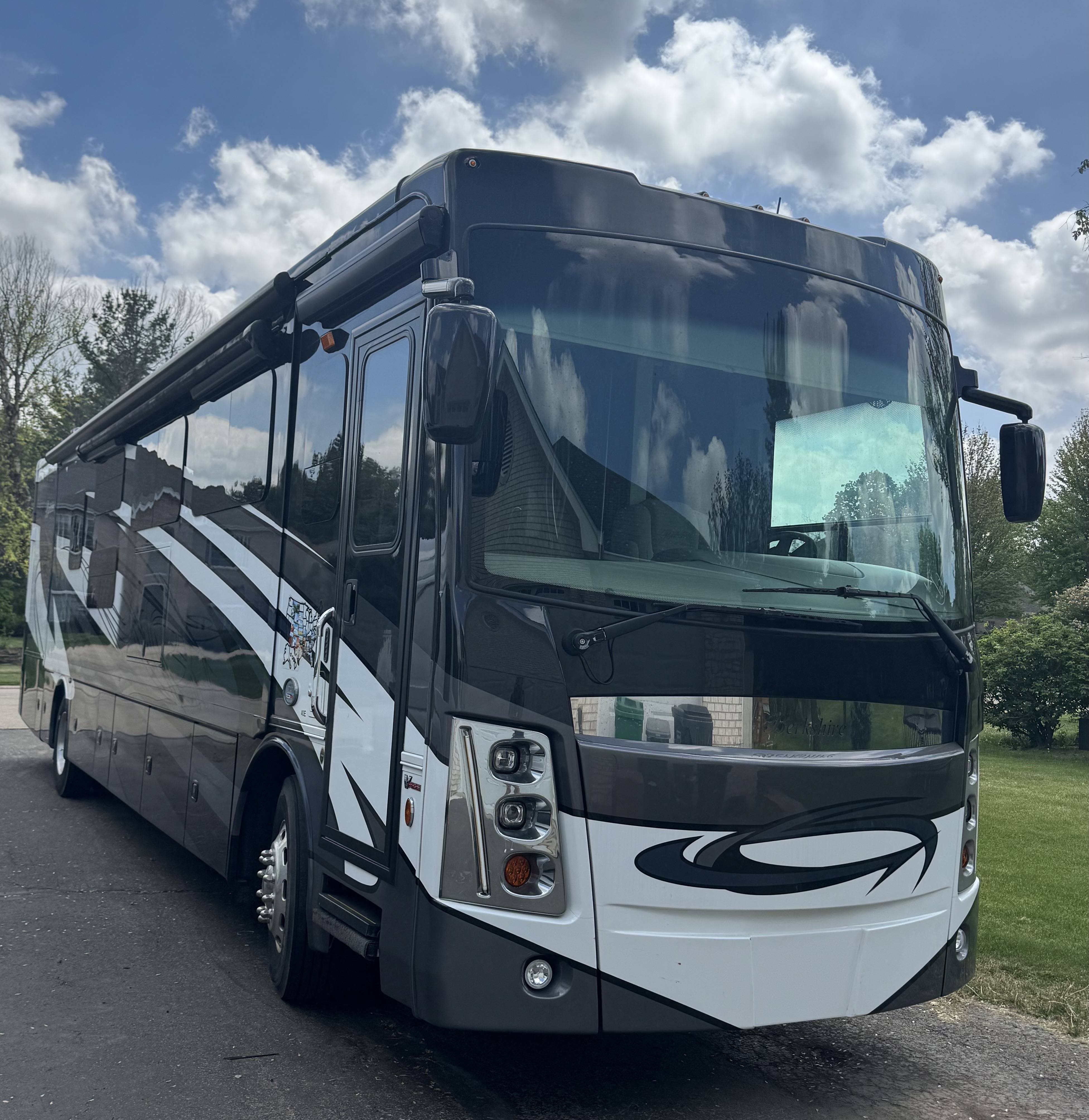 Forest River BERKSHIRE40e XL
